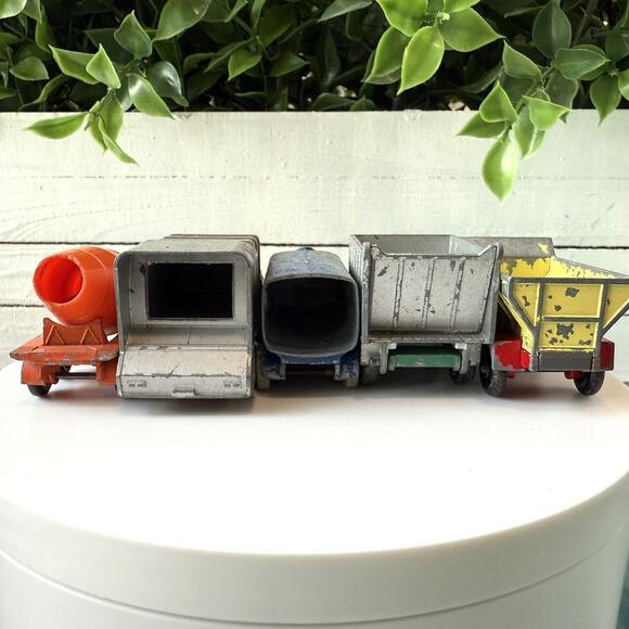 Vintage Lesney Matchbox Trucks Lot of 5 - Diecast Construction & Utility Vehicle - Picture 7 of 7